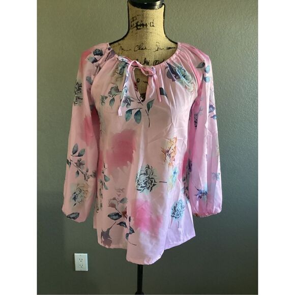 Blouse   - Picture 1 of 8